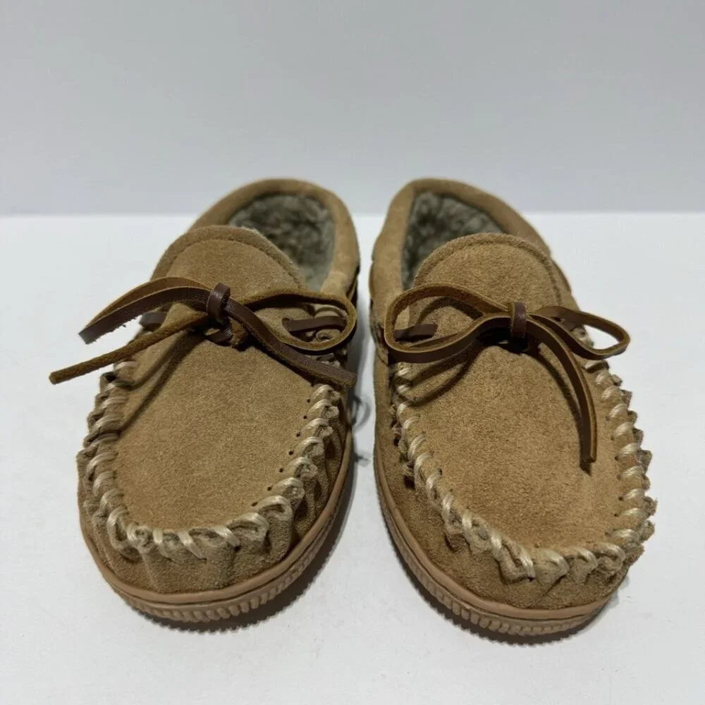Minnetonka Moccasin Slippers Size 1 M Big Kid